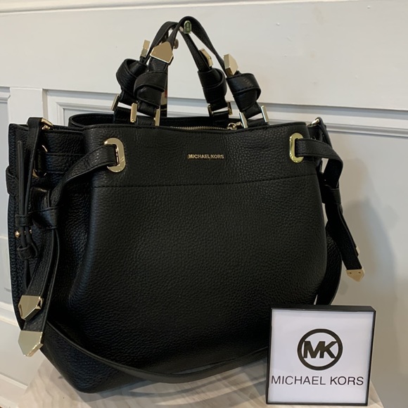 Michael Kors Handbags - Michael Kors Large Greta Pebbled Leather Silver Hardware Satchel EUC Rare